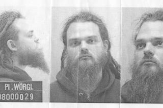 Aufnahmen nach der Verhaftung 2008. Foto via: Chris Moser Aufnahmen nach der Verhaftung 2008. Foto via: Chris Moser